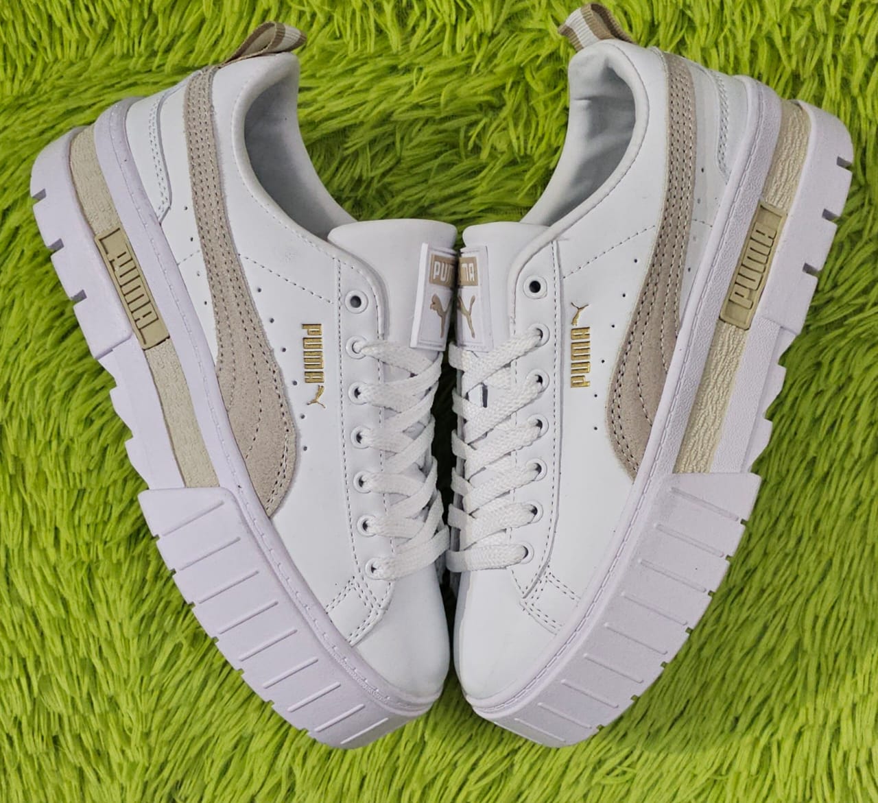 Luxury sneakers – premium, stylish shoes with high-end finishes and all-day comfort.
